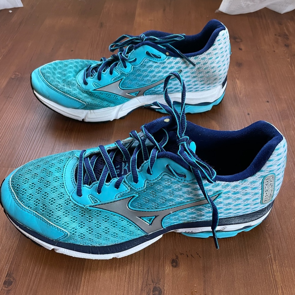 Mizuno Wave Rider 18 Shoes - Picture 8 of 8
